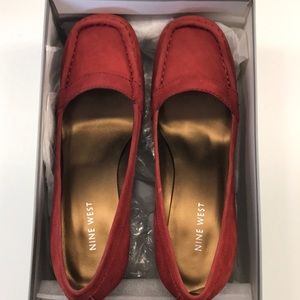 Nine West Sz 8 Red Suede Wedges in Box